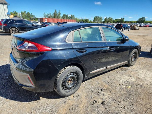 2017 HYUNDAI IONIQ Limited (Electric)
