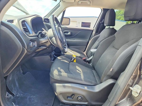 2020 JEEP RENEGADE Latitude, Longitude — DENT