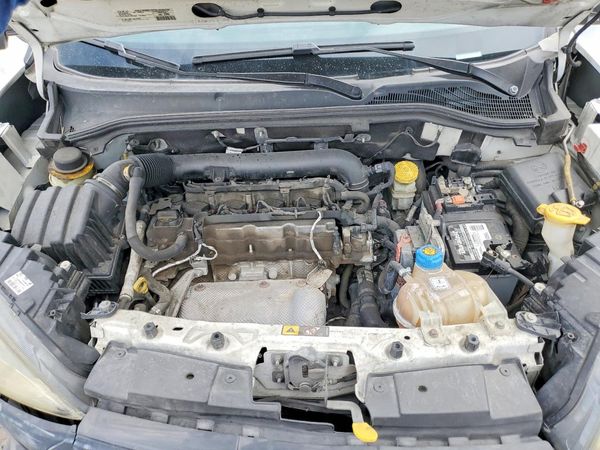 2017 RAM PROMASTER CITY — Engine bay