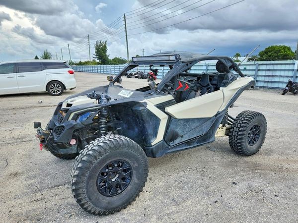 2019 CAN-AM MAVERICK X3 STD 64