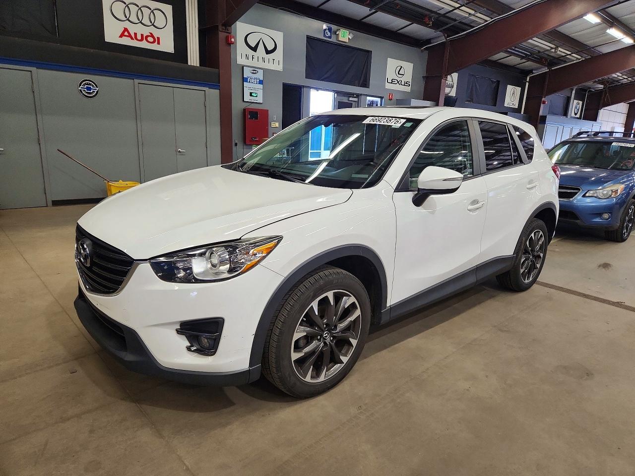 2016 MAZDA CX-5 Grand Touring/GT — Front 3/4