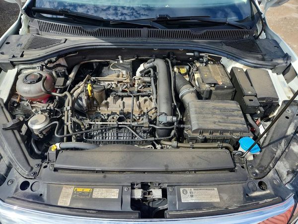 2020 VOLKSWAGEN JETTA S, SE, R-Line — Engine bay