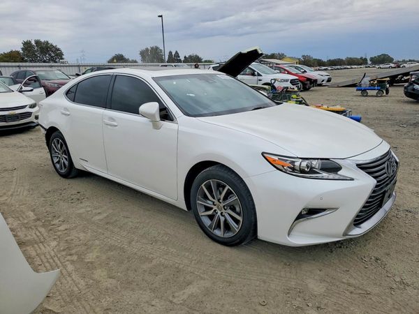 2016 LEXUS ES