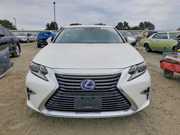 2016 LEXUS ES