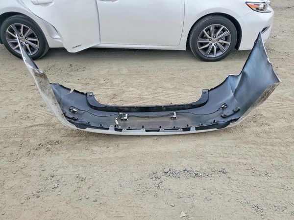 2016 LEXUS ES