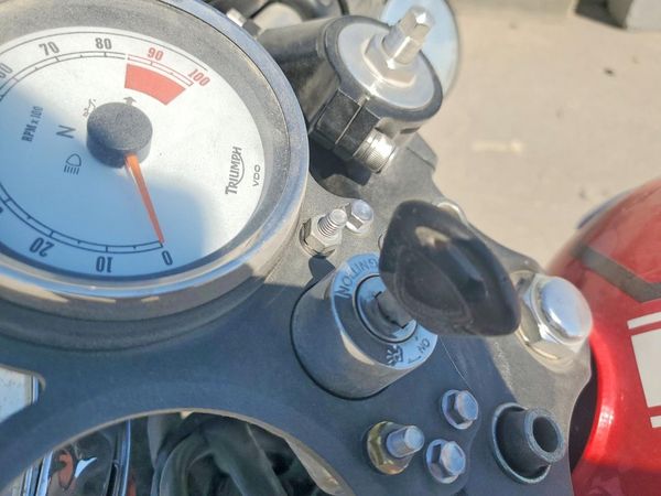 2012 TRIUMPH MOTORCYCLE THRUXTON