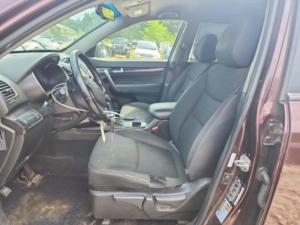 2014 KIA SORENTO Base/ LX