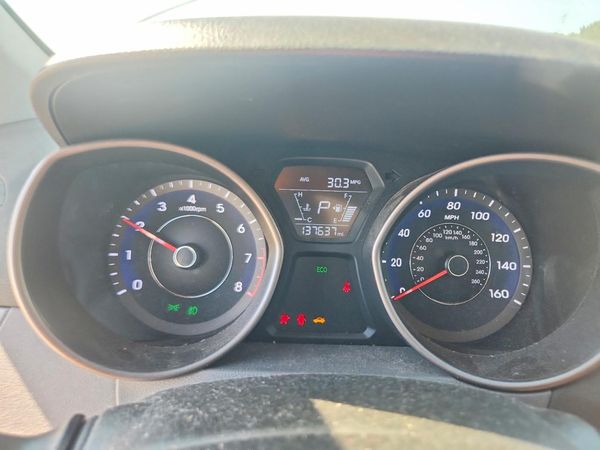 2015 HYUNDAI ELANTRA