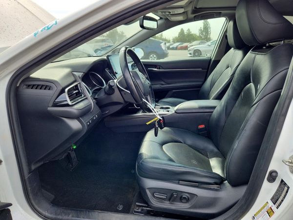 2021 TOYOTA CAMRY XLE