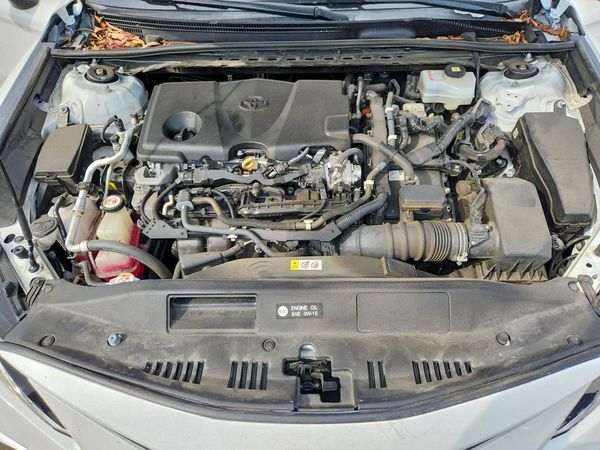 2021 TOYOTA CAMRY XLE
