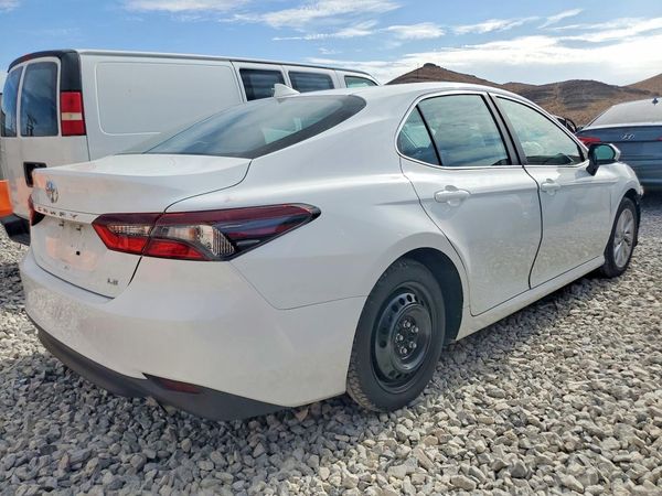 2024 TOYOTA CAMRY