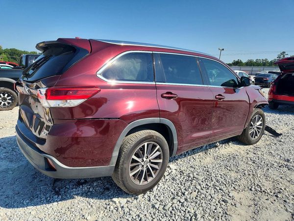 2017 TOYOTA HIGHLANDER SE/XLE