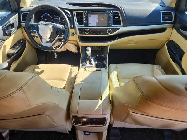 2017 TOYOTA HIGHLANDER SE/XLE