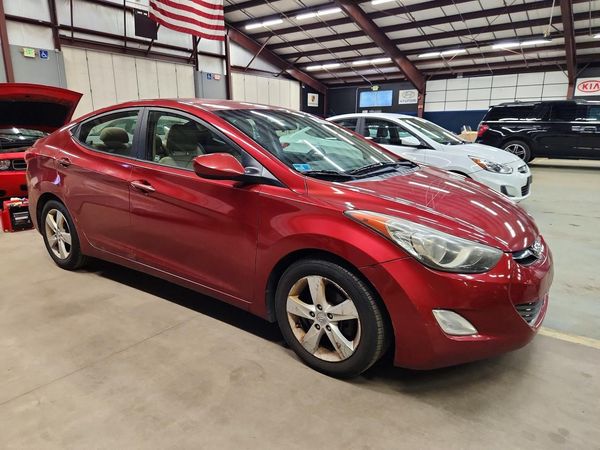 2013 HYUNDAI ELANTRA