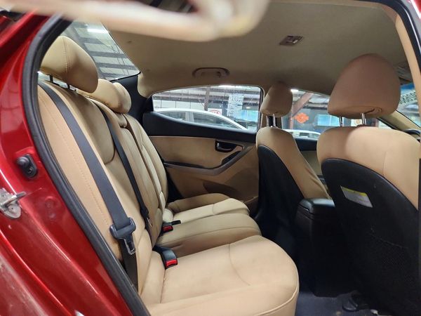 2013 HYUNDAI ELANTRA