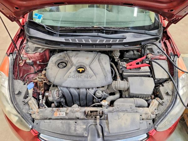 2013 HYUNDAI ELANTRA