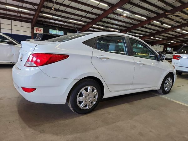 2017 HYUNDAI ACCENT SE Base