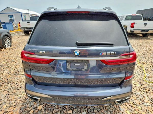 2021 BMW X7
