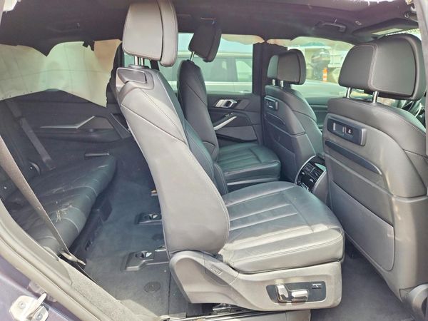 2021 BMW X7