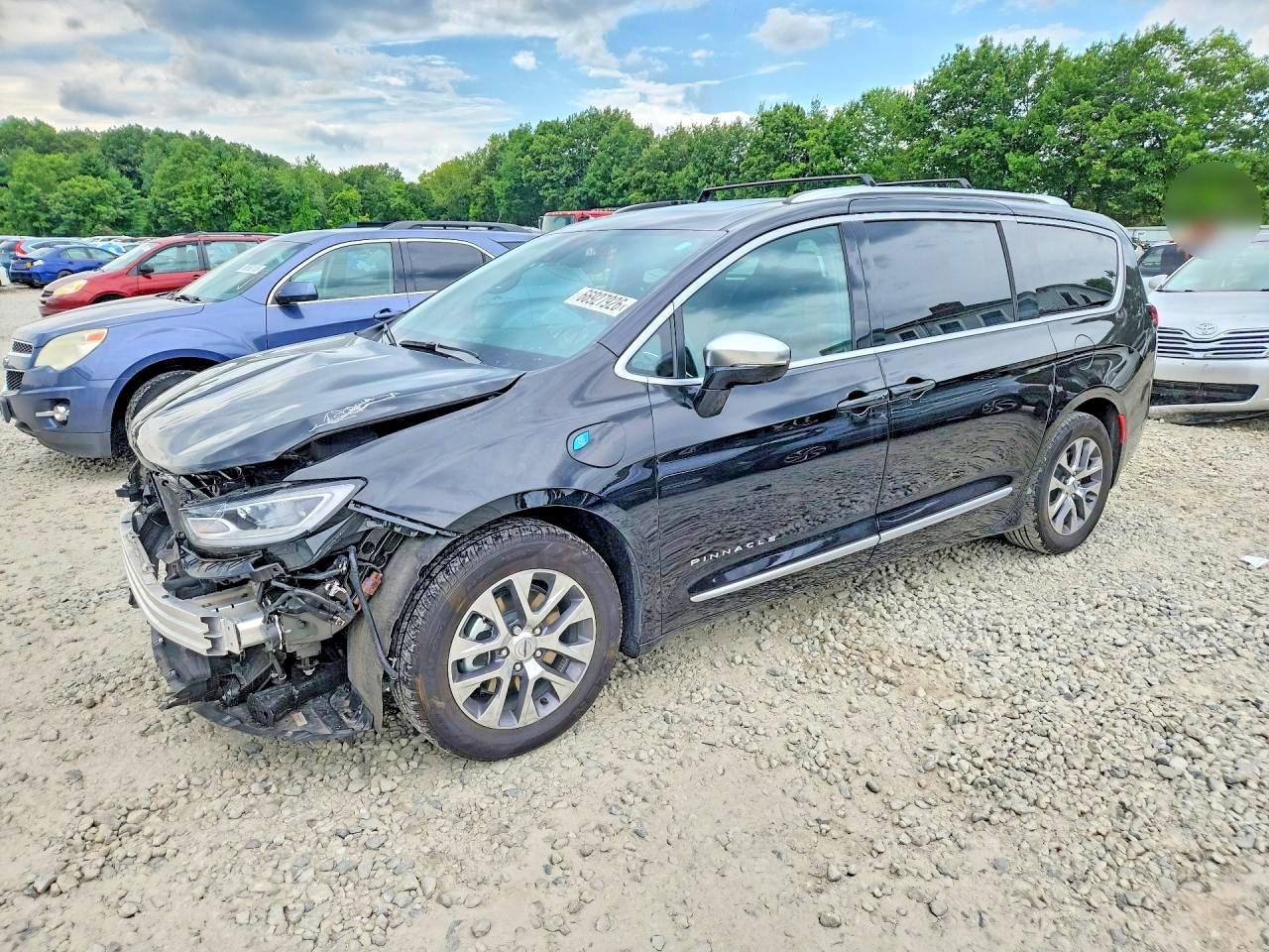 2025 CHRYSLER PACIFICA Pinnacle