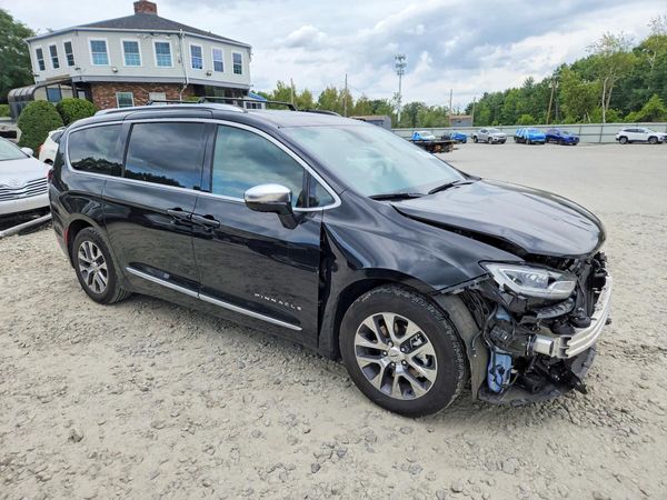 2025 CHRYSLER PACIFICA Pinnacle
