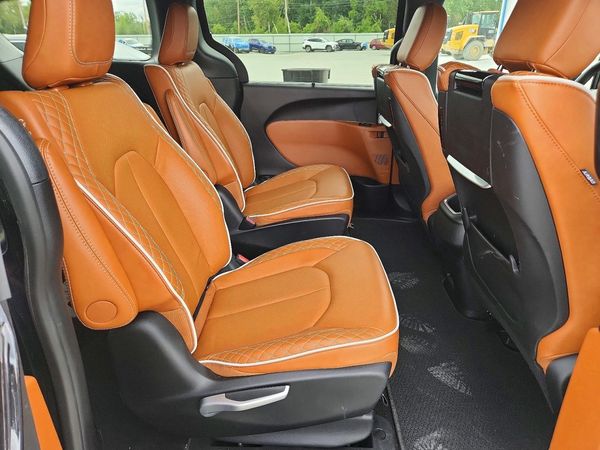 2025 CHRYSLER PACIFICA Pinnacle