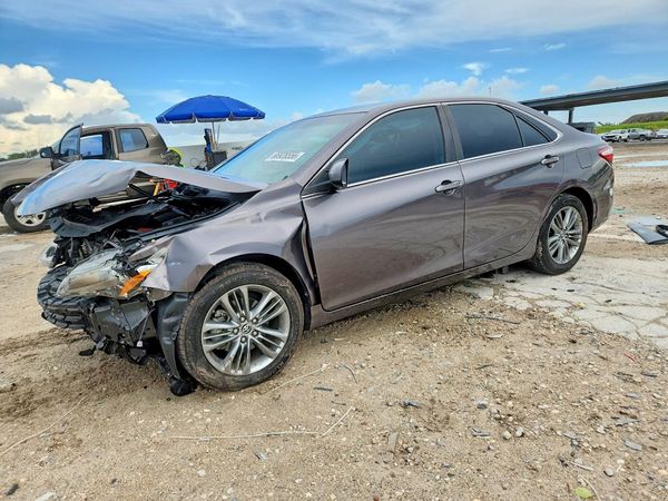 2015 TOYOTA CAMRY