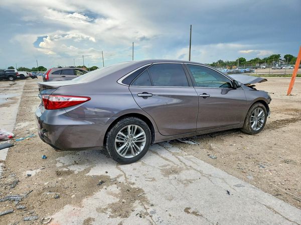 2015 TOYOTA CAMRY