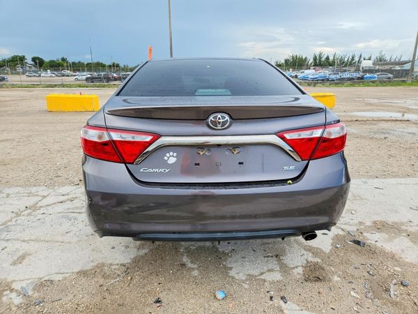 2015 TOYOTA CAMRY