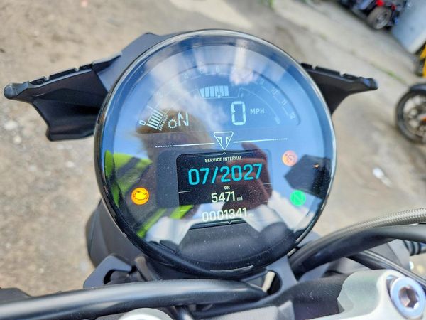 2026 TRIUMPH MOTORCYCLE TRIDENT