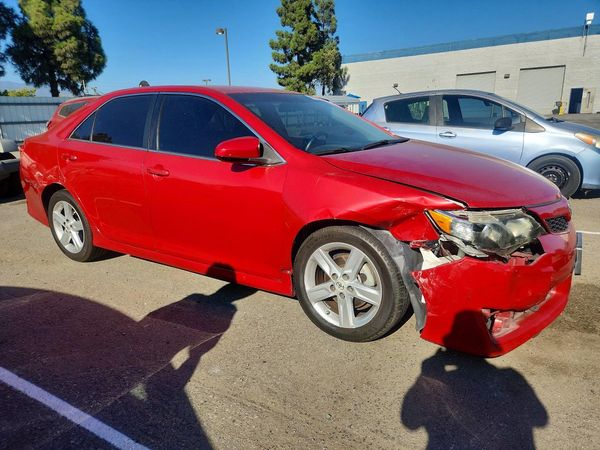 2012 TOYOTA CAMRY