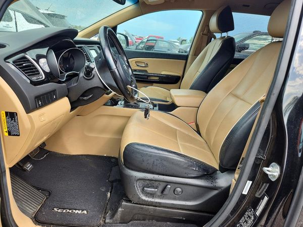 2015 KIA SEDONA GLS - Middle level