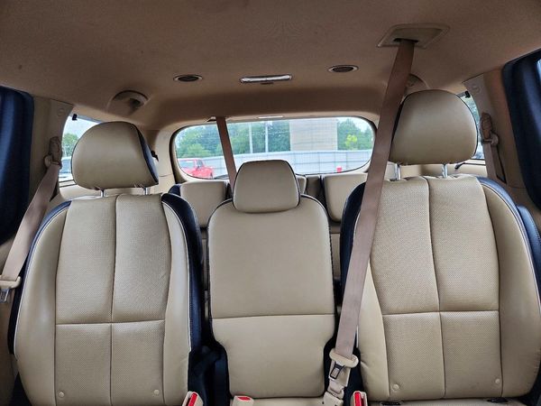 2015 KIA SEDONA GLS - Middle level