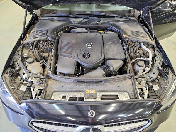 2022 MERCEDES-BENZ C C300 — Engine bay