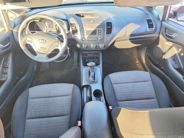 2016 KIA FORTE GL (Middle-Low Grade)