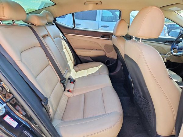 2017 HYUNDAI ELANTRA
