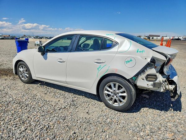 2015 MAZDA 3 Touring/GS