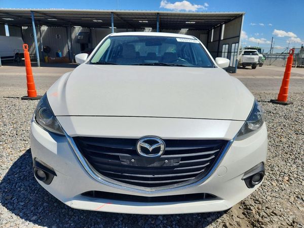 2015 MAZDA 3 Touring/GS