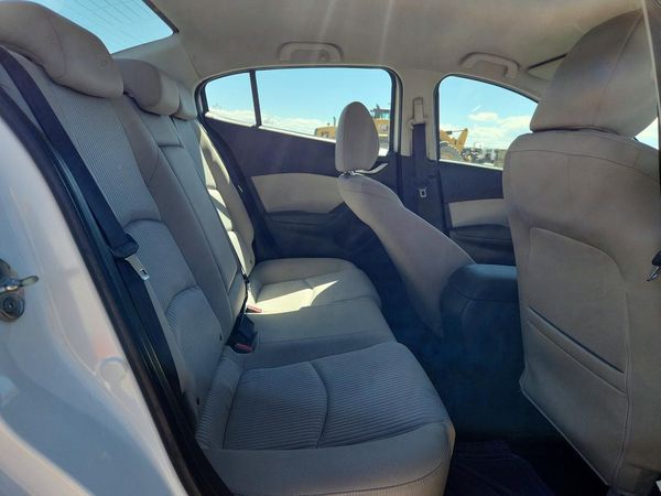 2015 MAZDA 3 Touring/GS