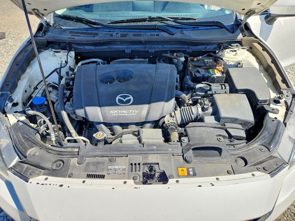 2015 MAZDA 3 Touring/GS