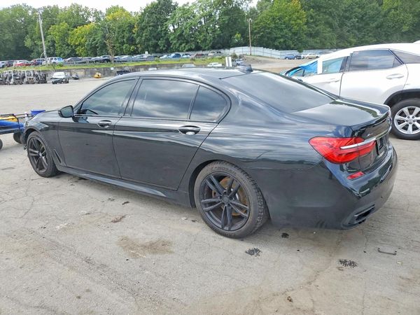 2017 BMW 750