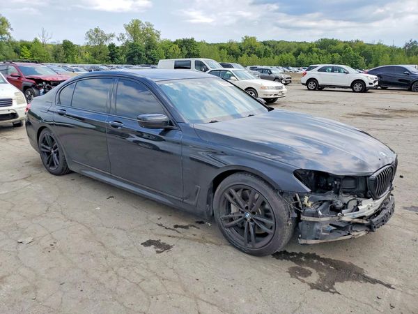 2017 BMW 750