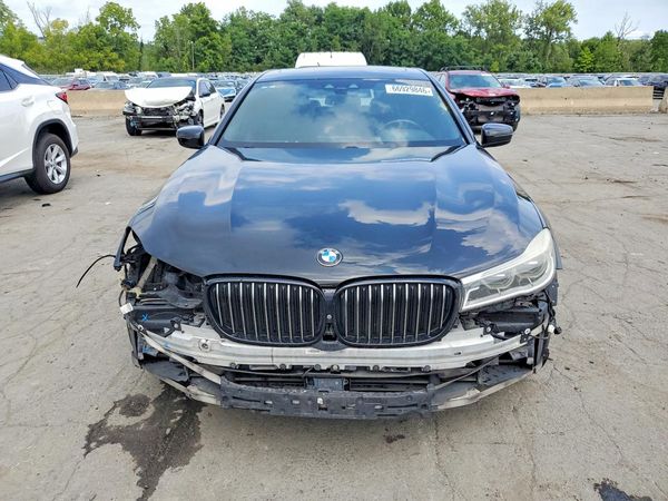 2017 BMW 750