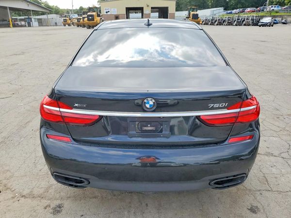2017 BMW 750