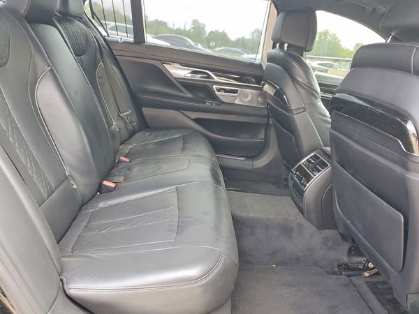2017 BMW 750