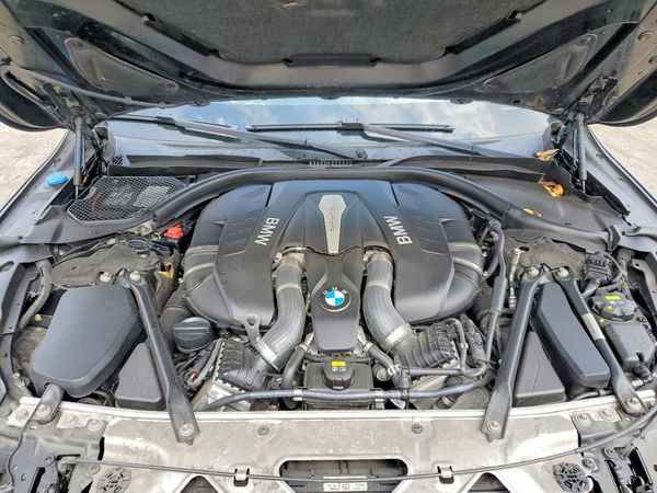 2017 BMW 750