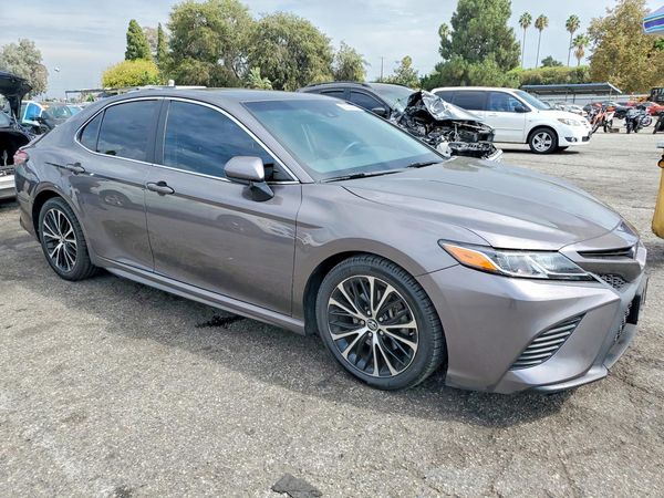 2018 TOYOTA CAMRY