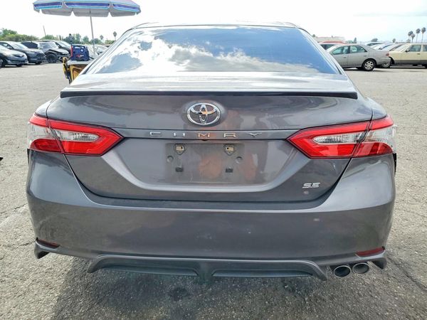 2018 TOYOTA CAMRY