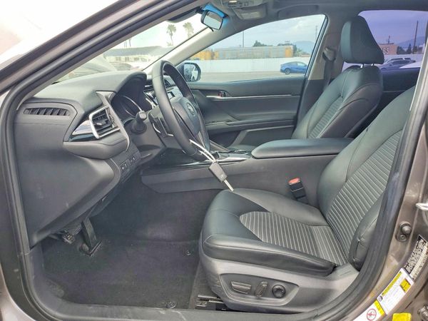 2018 TOYOTA CAMRY