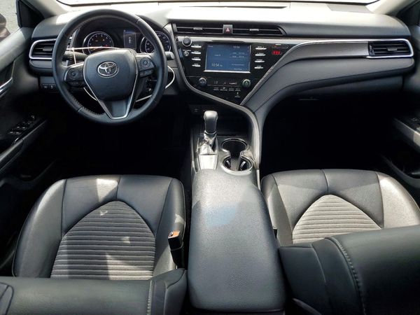 2018 TOYOTA CAMRY